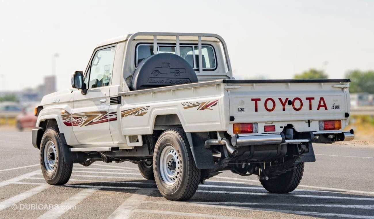 Toyota Land Cruiser Pick Up 2024 Toyota LC79 Single Cab 2.8 Diesel Mid Option Double Tank - GCC