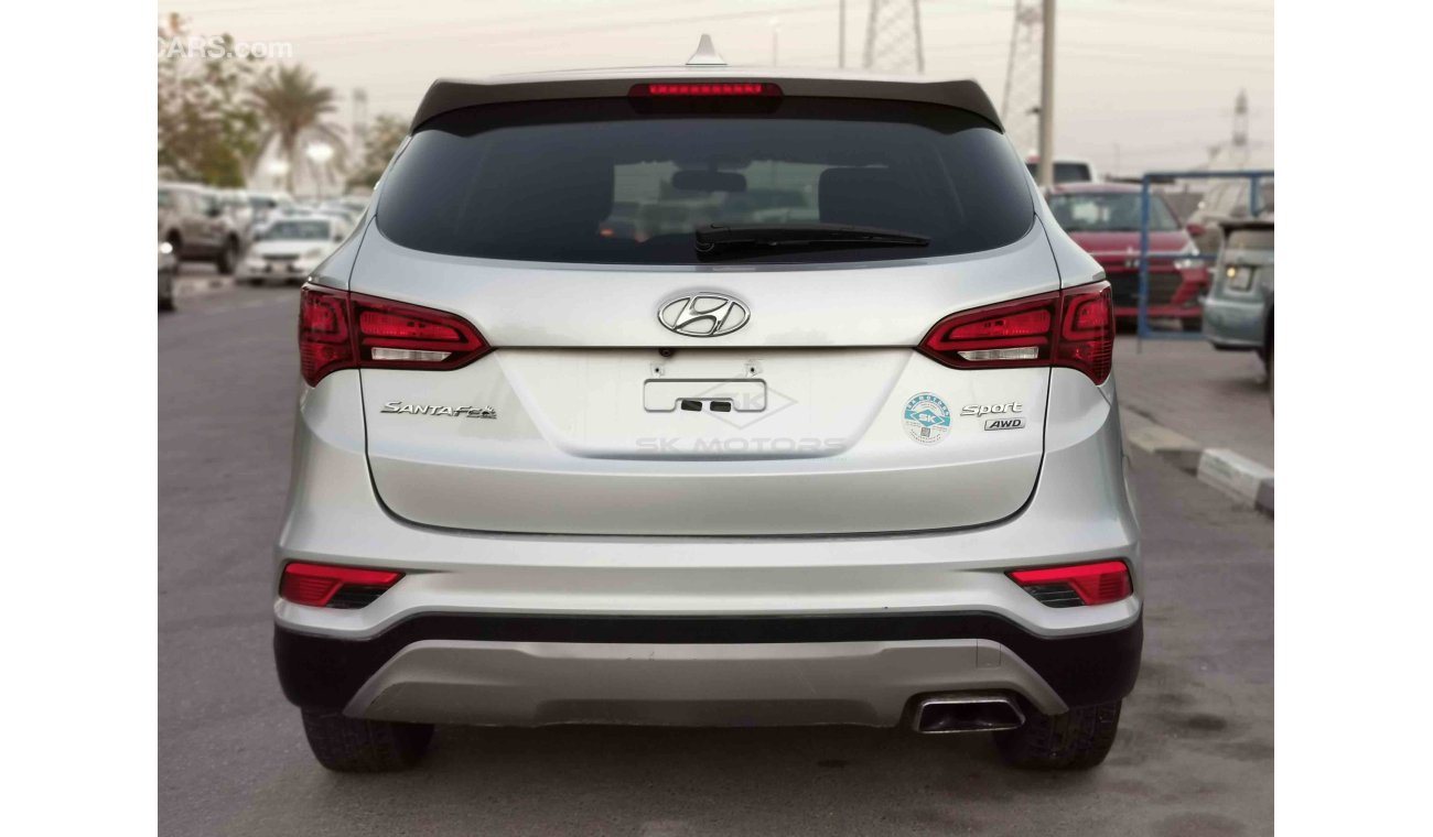 Hyundai Santa Fe 2.4L, 17" Rims, DRL LED Headlights, Drive Mode, Fabric Seats, Rear Camera, DVD-USB-AUX (LOT # 541)