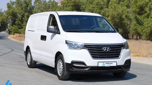 هيونداي H-1 Std 2019 Cargo Van 2.5L RWD / Diesel M/T / Like New Condition / Bulk Deals / Lowest Price / Book Now