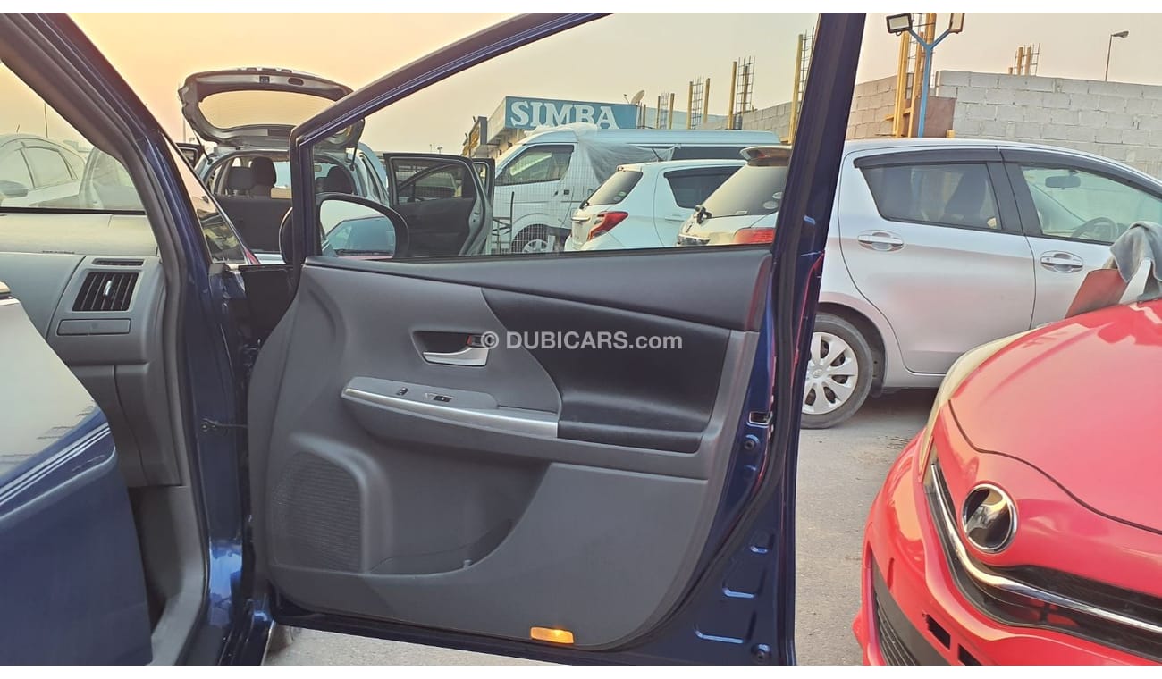 تويوتا برياس Prius Alpha 7 Seater Orignal LHD