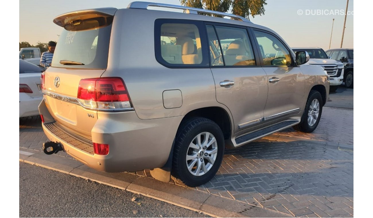 Toyota Land Cruiser GXR - V6 - 2018 - PETROL (FULL OPTION)