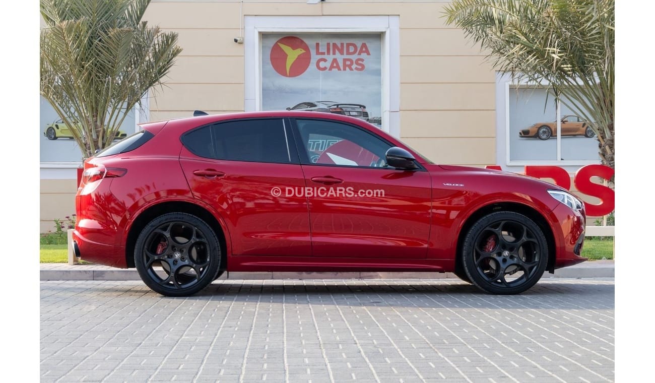 Alfa Romeo Stelvio Alfa Romeo Stelvio Veloce Q2 2023 GCC under Agency Warranty with Flexible Down-Payment.