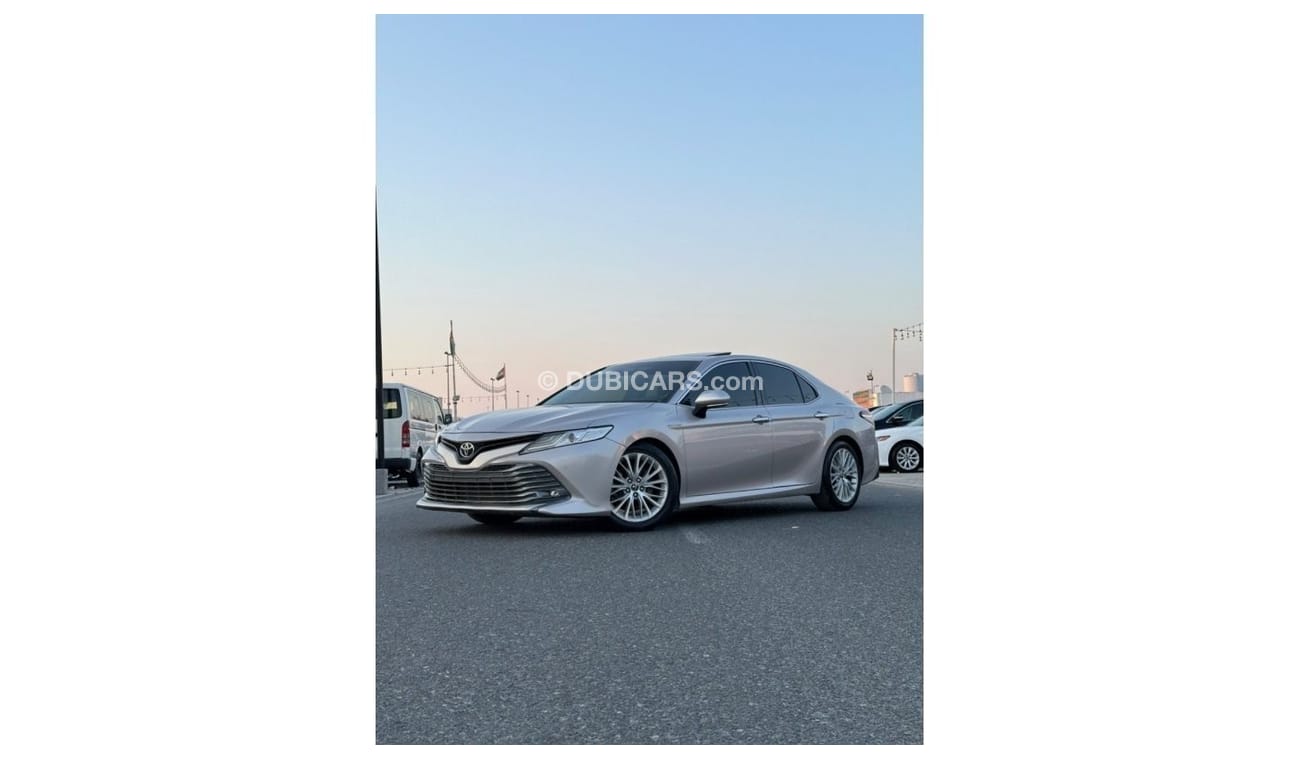 Toyota Camry Toyota Camry 2018 with a 3.5 engine capacity on a hatch, leather seats, well equipped, in good condi