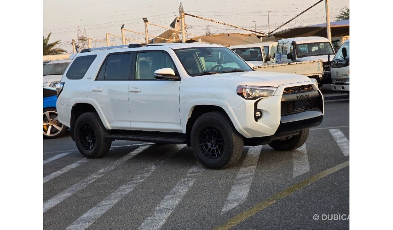 تويوتا Runner4 2021 model Full option 4x4 , sunroof and Push button