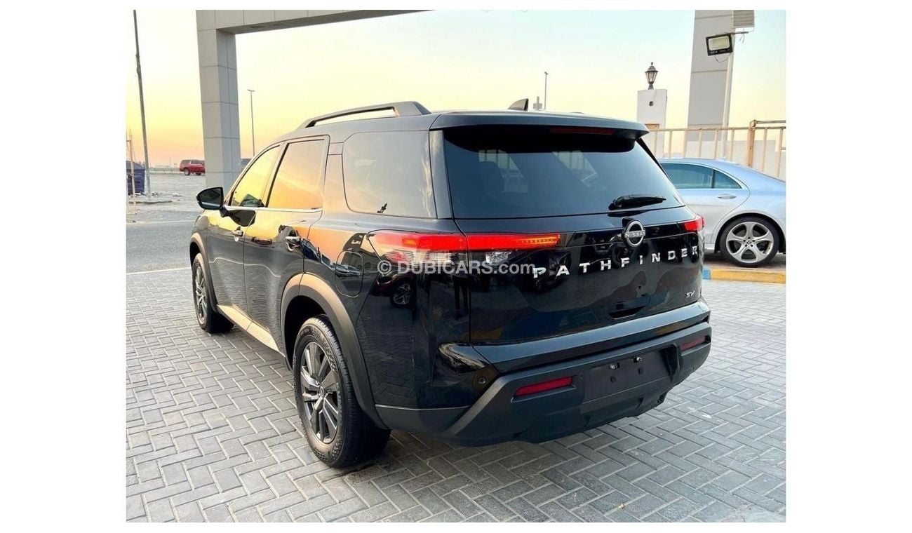 نيسان باثفايندر Nissan Pathfinder SV 2022