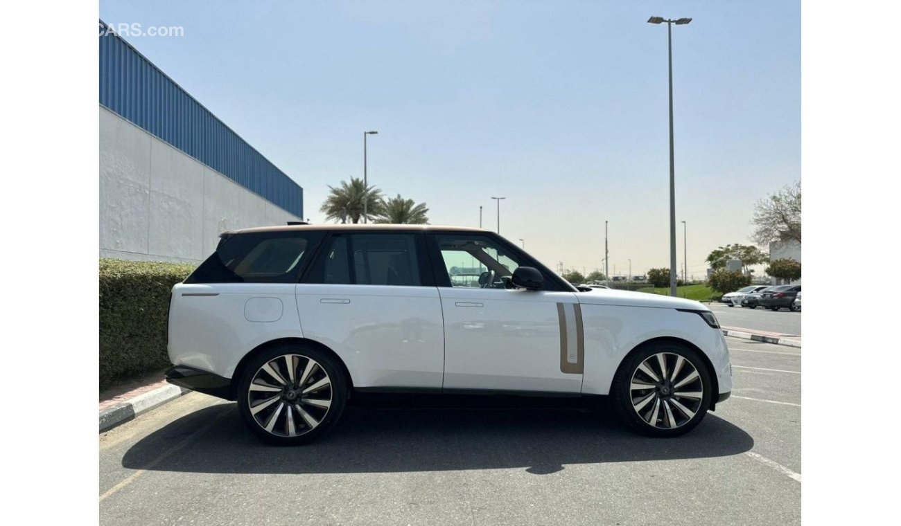 Land Rover Range Rover SV WHITE ROSE GOLD GCC SPEC UNDER WARRANTY AND SERVICE