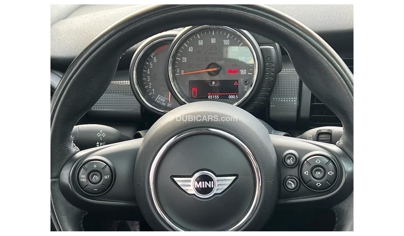 Mini Cooper Std MINI COOPER 2017 FULL OPTION LOW MILEAGE IN PERFECT CONDITION