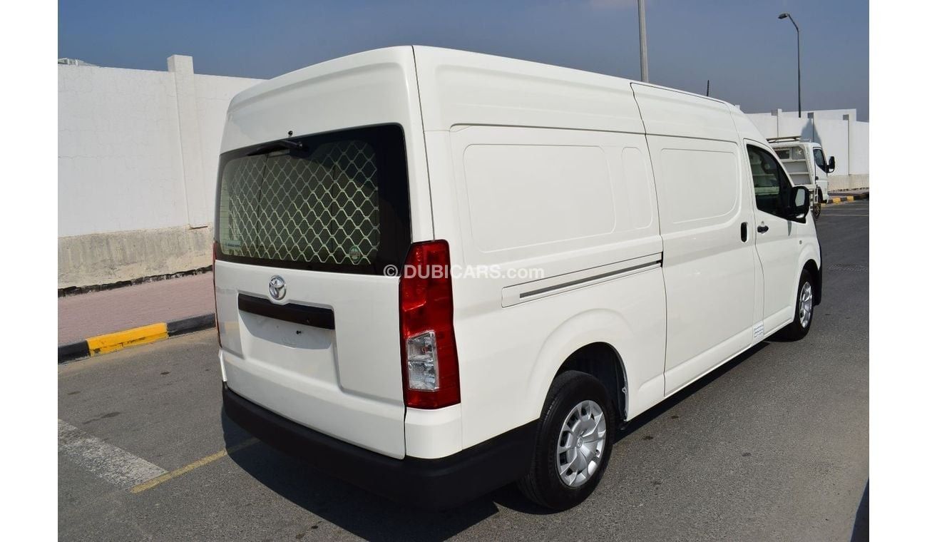 Toyota Hiace 3.5L GLS Toyota Hiace Highroof 3.5L Van, model:2022. Only done 76000 km