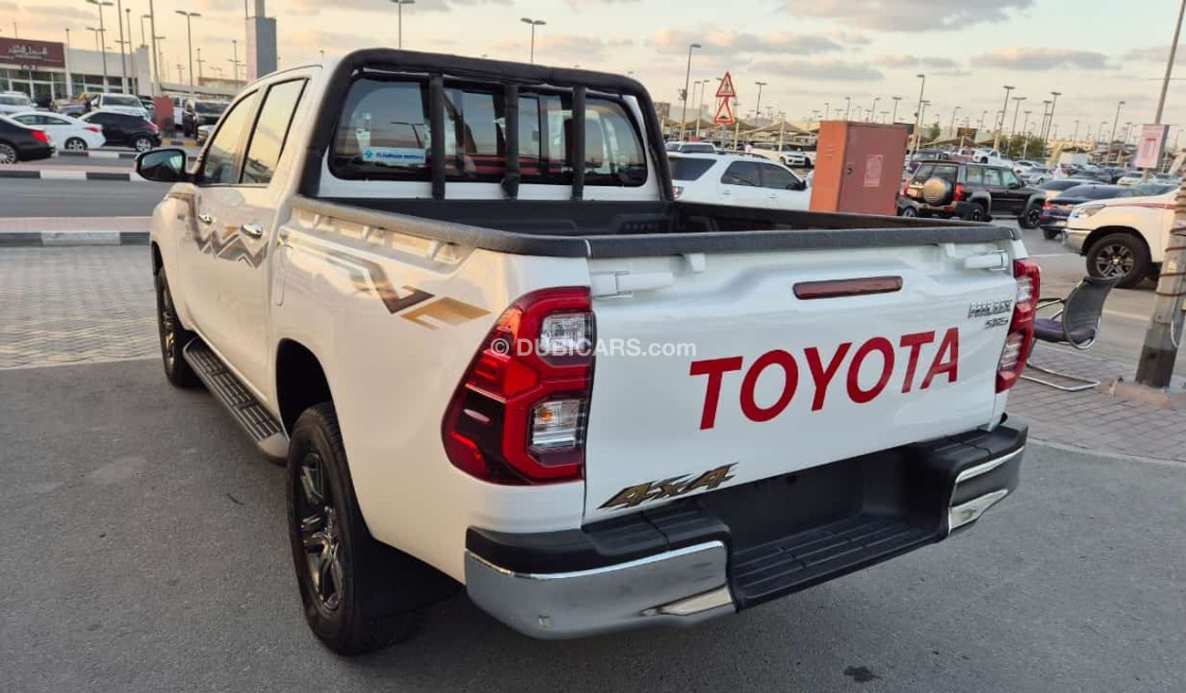 Toyota Hilux GL 2.7L Double Cab Utility 4WD Toyota Hilux 2024 4 cylinder engine 2.7L clean car without accident w