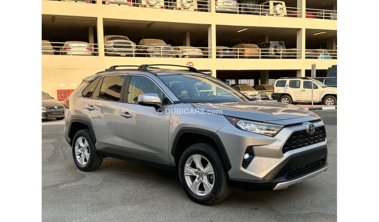 Toyota RAV4 XLE 2.5L 2020 LIMITED SUNROOF FULL OPTION 4x4 US SPEC