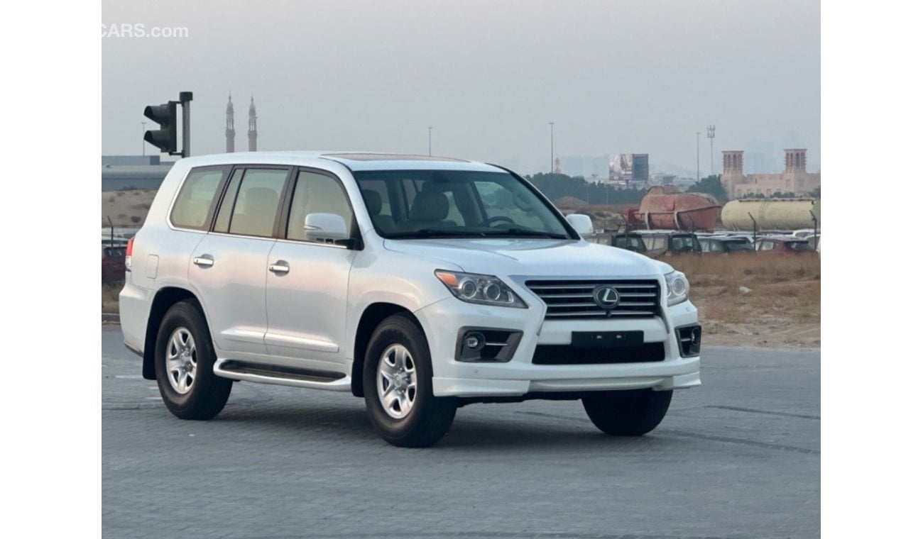 Lexus LX570 MODEL 2010 GCC CAR PERFECT CONDITION INSIDE AND OUTSIDE FULL OPTION SUN ROOF