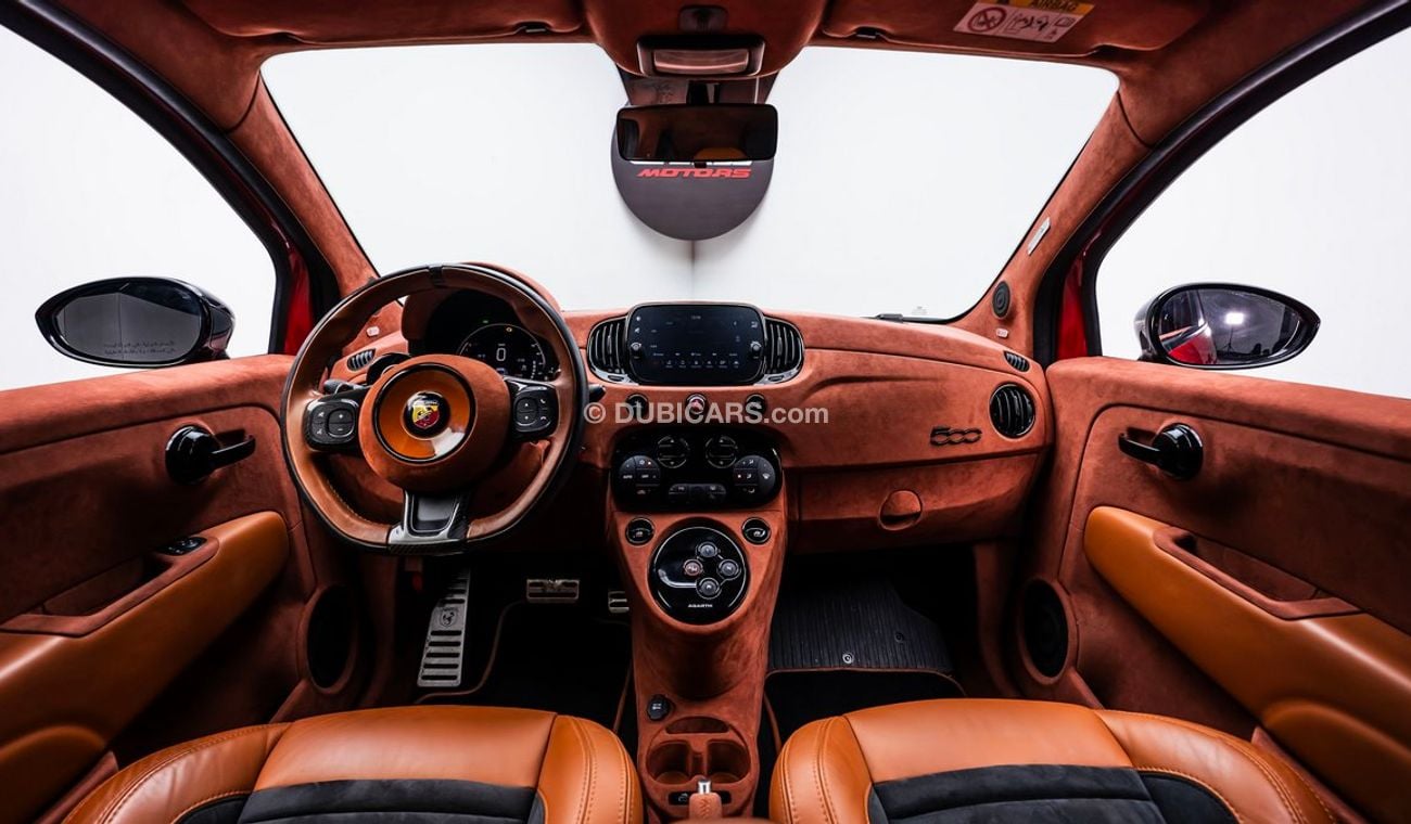 أبارث 695 Competizione 2023 - GCC - Under Warranty and Service Contract