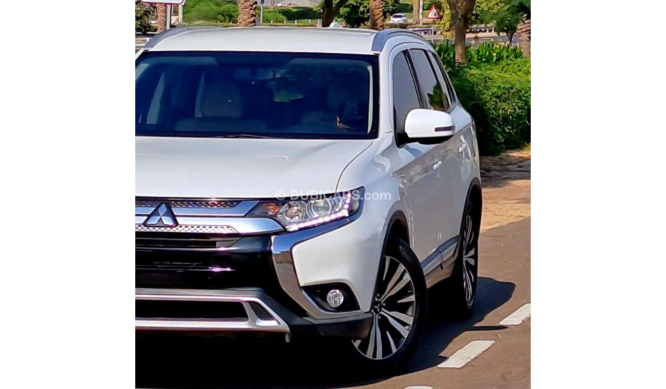 Mitsubishi Outlander GLX High 860-Monthly l GCC l Cruise, Camera, GPS l Accident Free