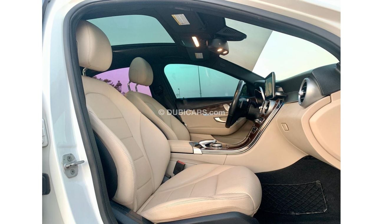 Mercedes-Benz C 300 Mercedes C300 clean title , Top Option ، Canadian Specs.