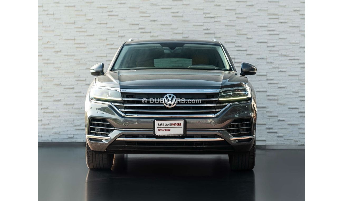 Volkswagen Touareg AED 2,280 PM • TOUAREG 3.0L V6 COMFORTLINE • LOW KM • OFFICIAL VOLKSWAGEN AL NABOODA SERVICE HISTORY