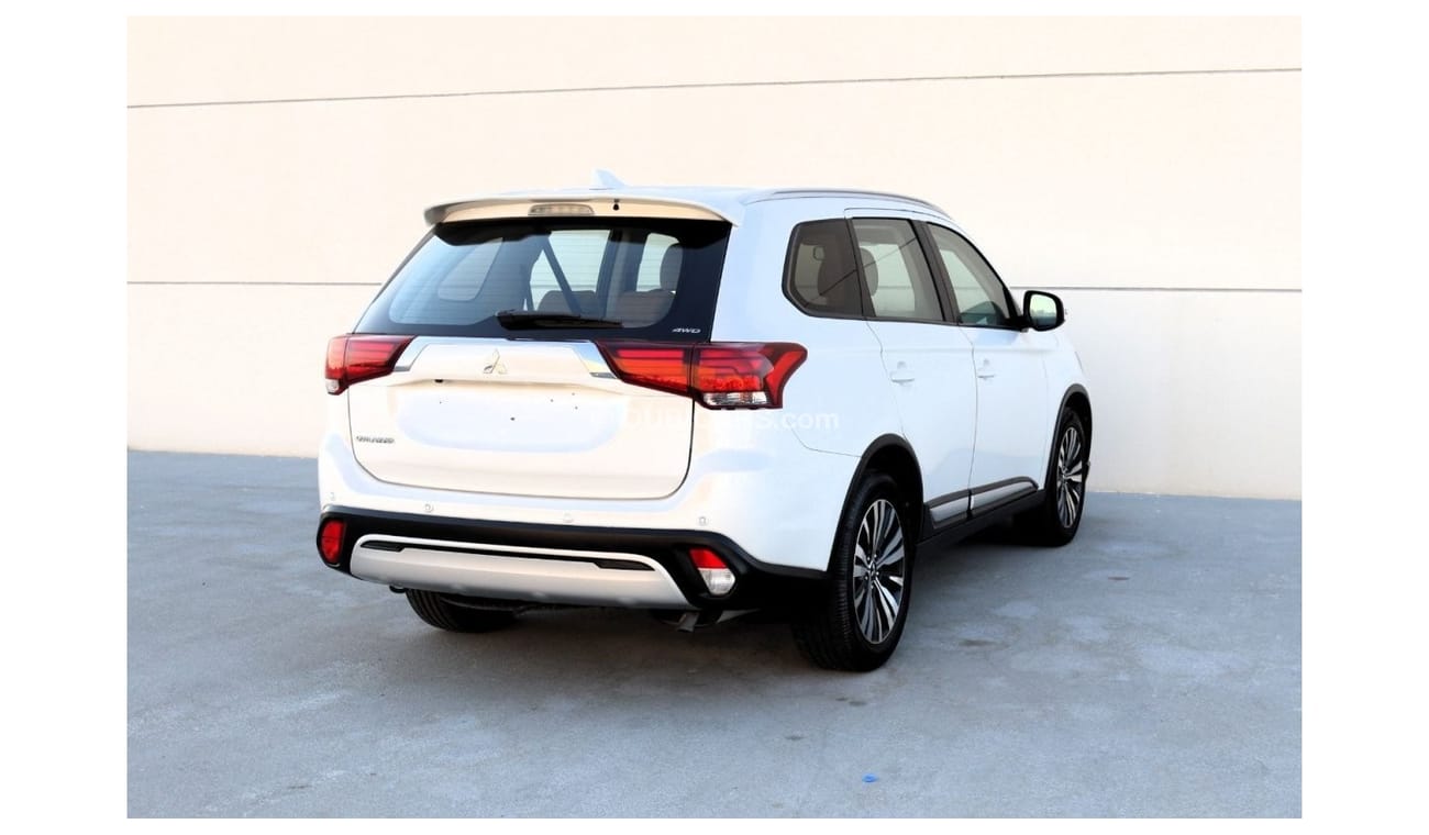 Mitsubishi Outlander GLX Basic ACCIDENTS FREE - GCC - ORGINAL PAINT - 5 STR - 4WD - PERFECT CONDITION INSIDE OUT