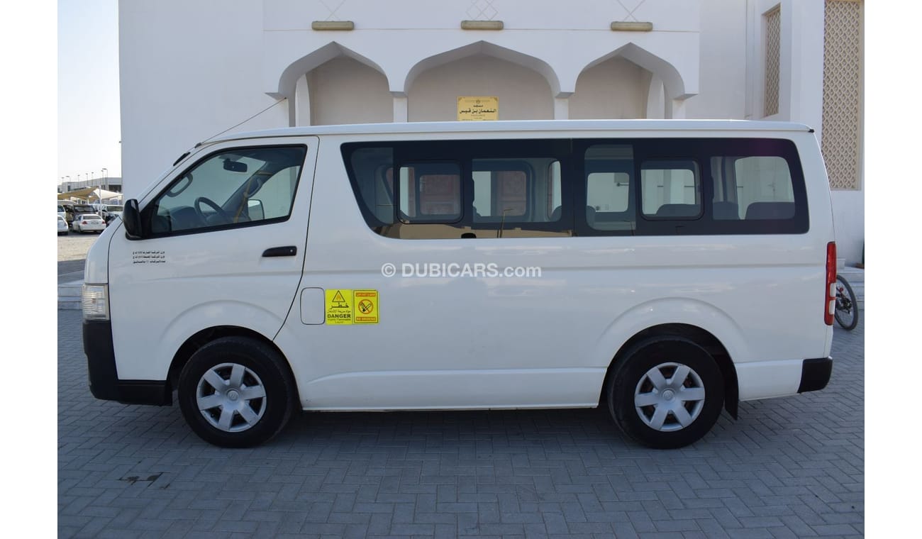 Toyota Hiace GL - Standard Roof Toyota Hiace 13 seater bus, model:2015. Excellent condition