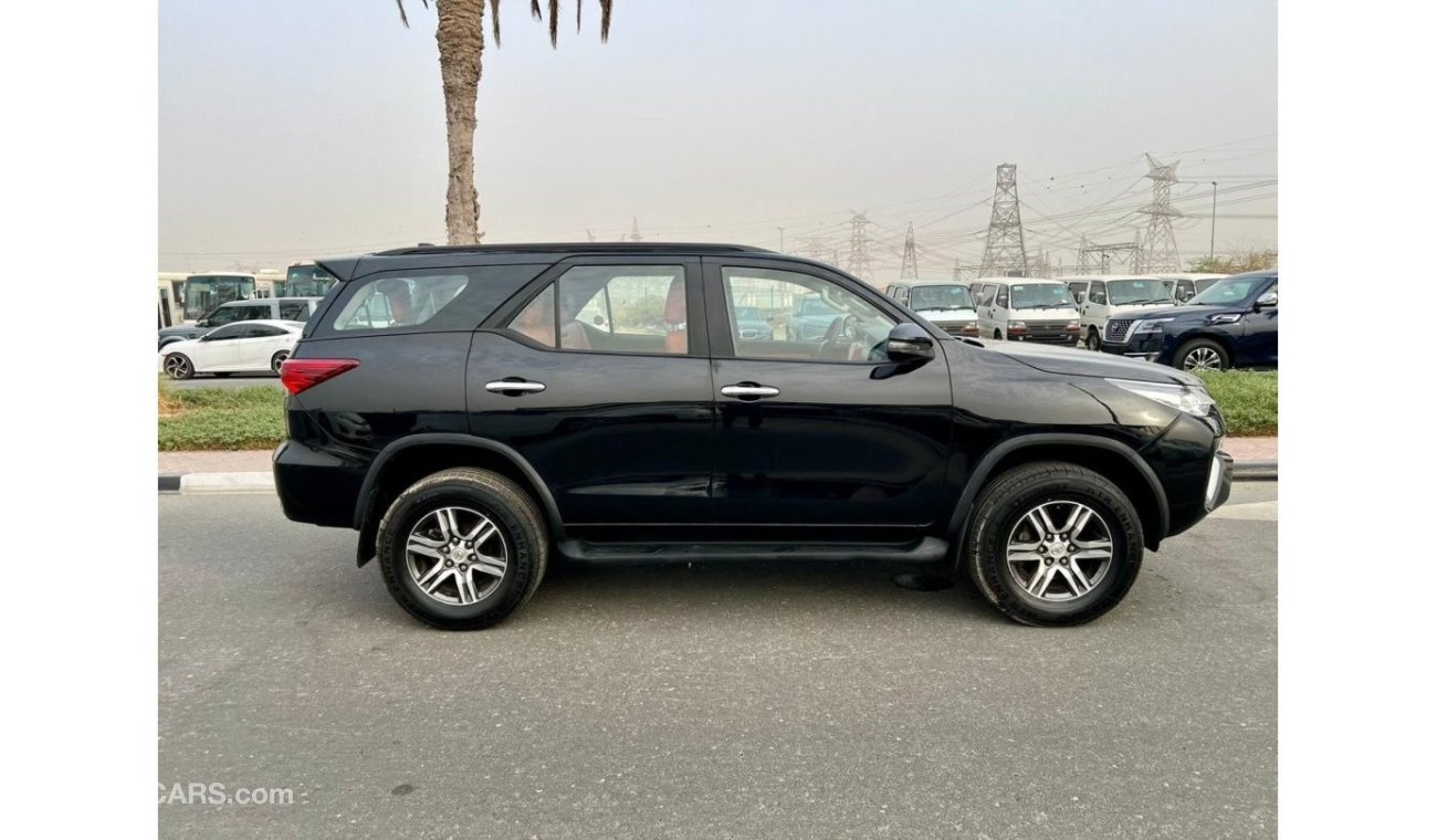 Toyota Fortuner EXR Toyota fortuner 2019 petrol left hand drive very good condition