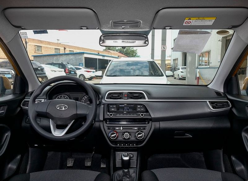 Hyundai Reina interior - Cockpit