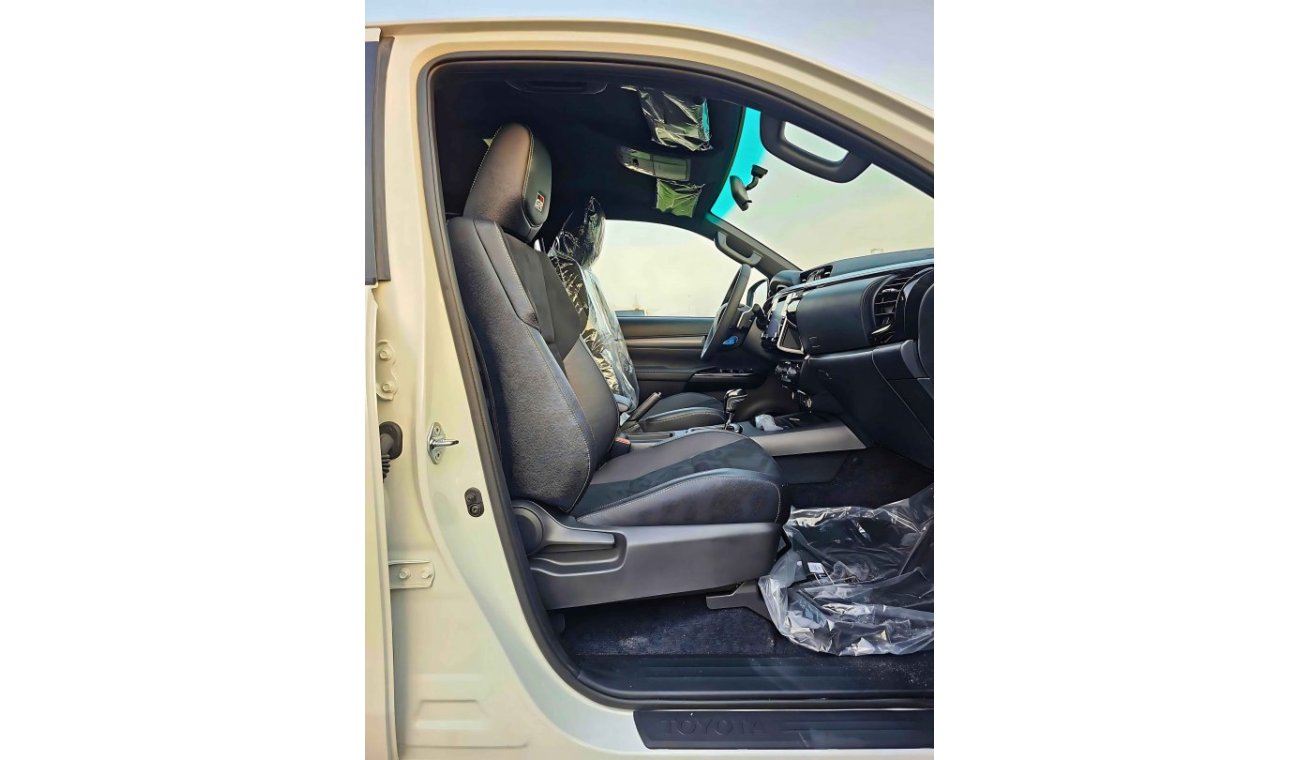 Toyota Hilux GR SPORT / 4.0L V6 / DRIVER POWER SEAT WITH ROLL BAR / "4" CAMERAS (CODE # HPGRV6AF)