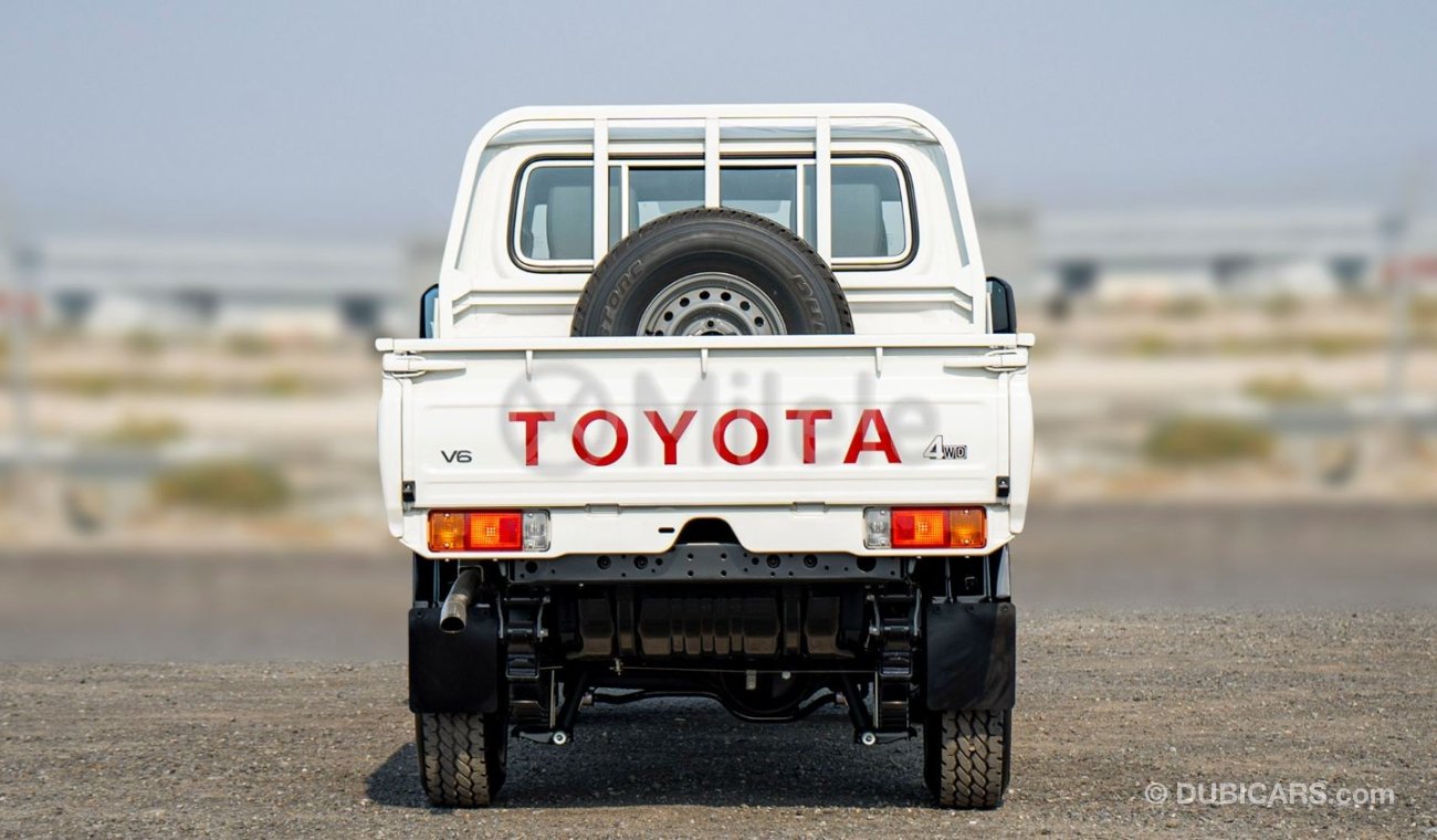 تويوتا لاند كروزر بيك آب LC79DC 4.0L DIESEL - WHITE: WITH DIFF LOCK, NEW SHAPE (EXPORT ONLY)