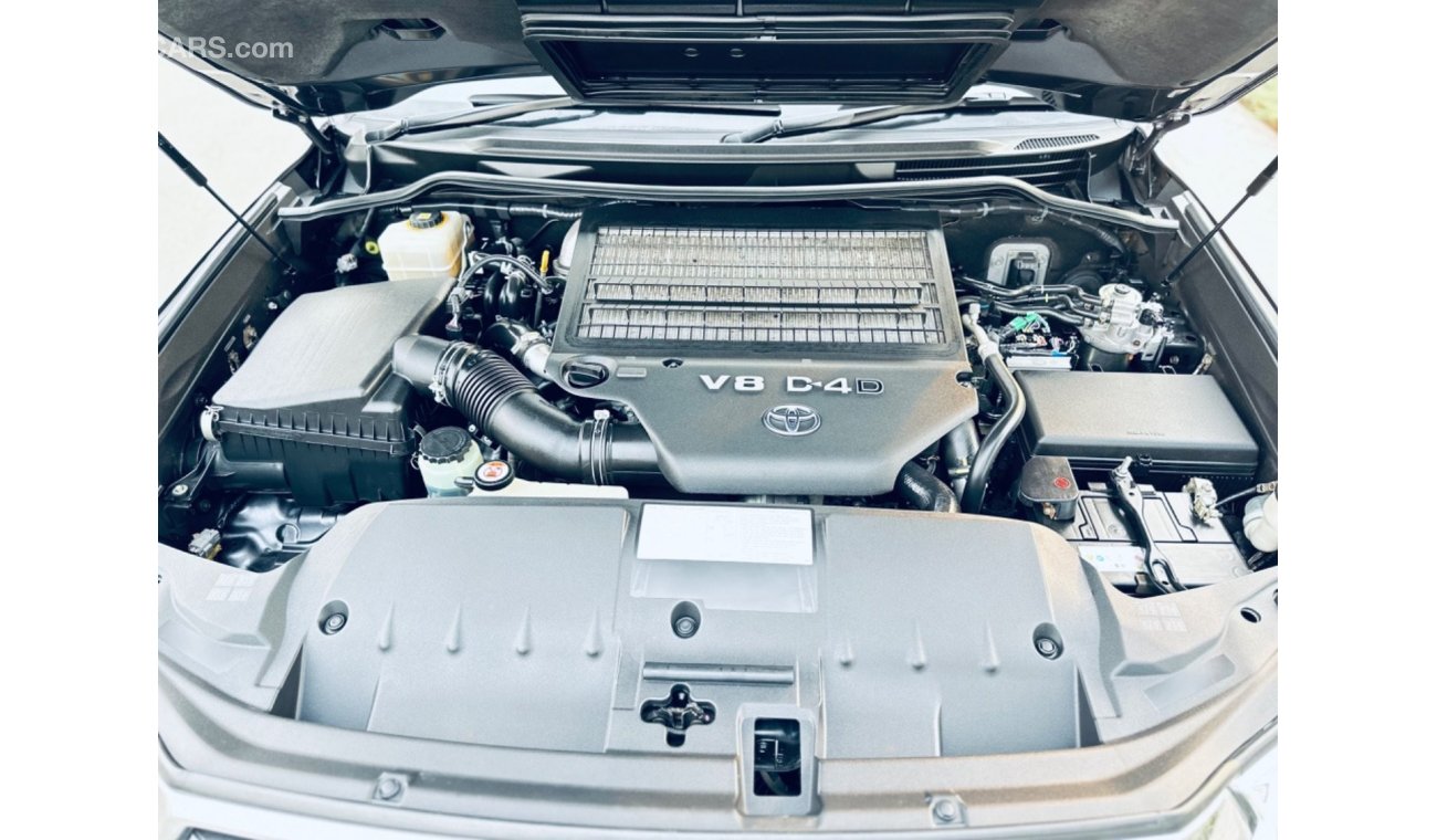 تويوتا لاند كروزر VX 2018 V8 RHD Diesel Full Options Top Of The Range