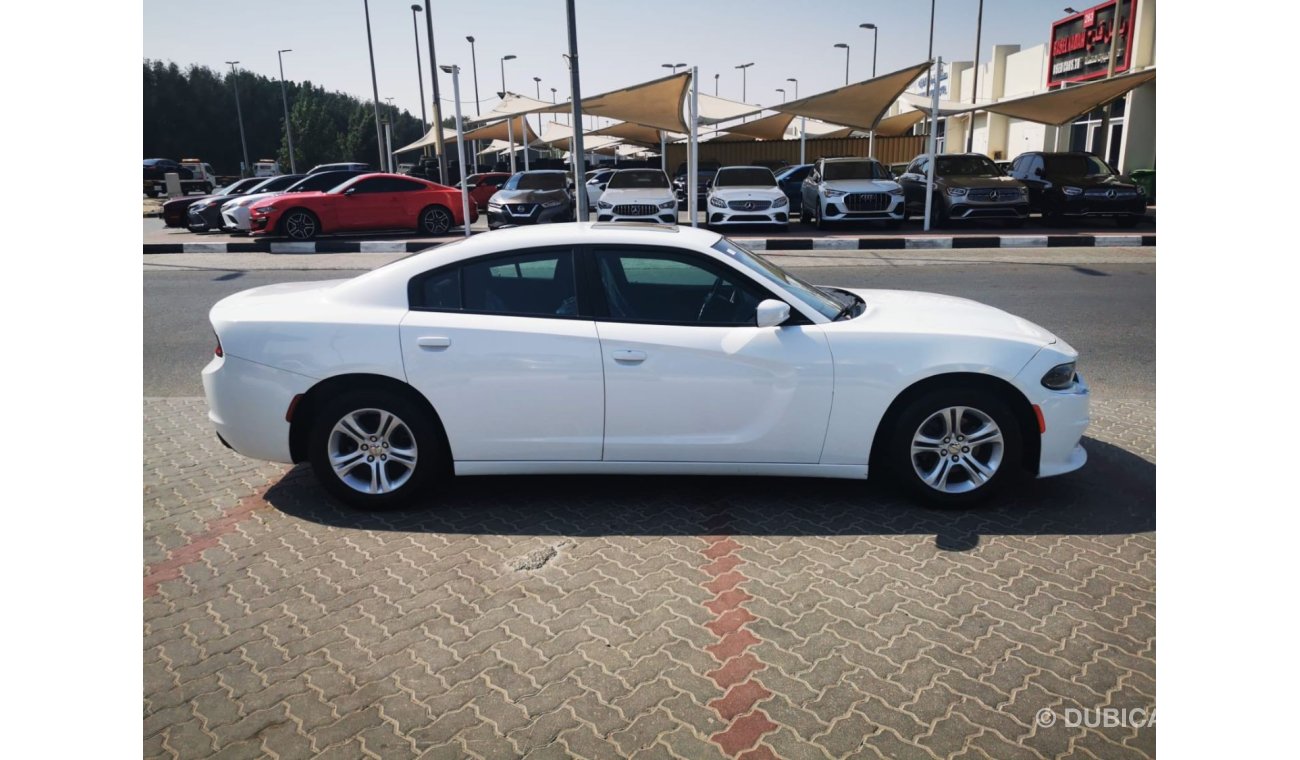 Dodge Charger SXT