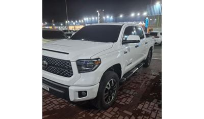 Toyota Tundra Crewmax SR5 5.7L