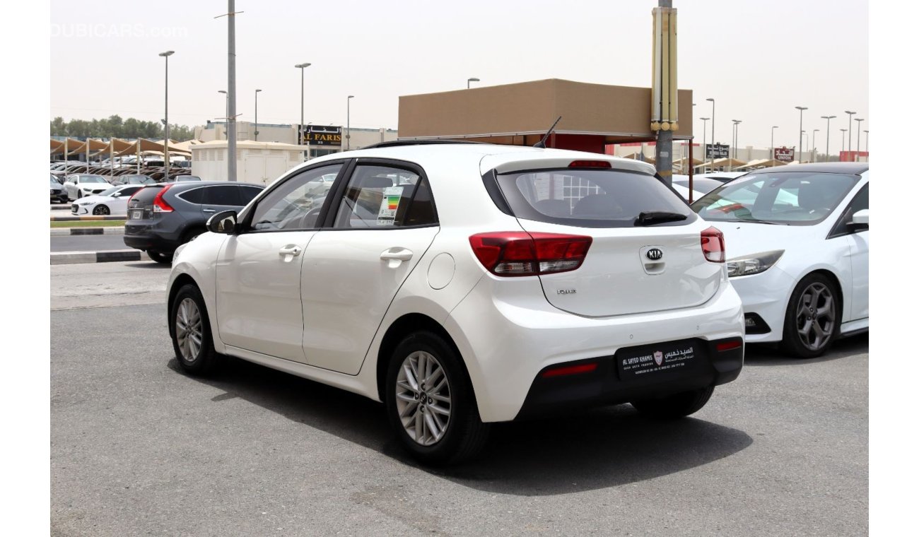 Kia Rio LX ACCIDENTS FREE - GCC - SUNROOF - ORIGINAL PAINT - PERFECT CONDITION INSIDE OUT