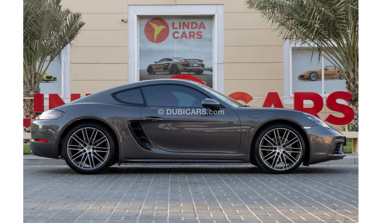 Porsche 718 Cayman Std 2.0L A/T Porsche 718 Cayman 2020 GCC under Agency Warranty with Flexible Down-Payment.