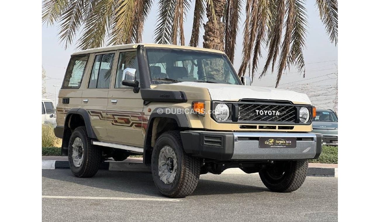 تويوتا لاند كروزر هارد توب LC76 4.0L PTR M/T // 2024 // HIGH OPTION WITH DVD & BACK CAMERA , POWER WINDOWS , COOL BOX // SPECIA