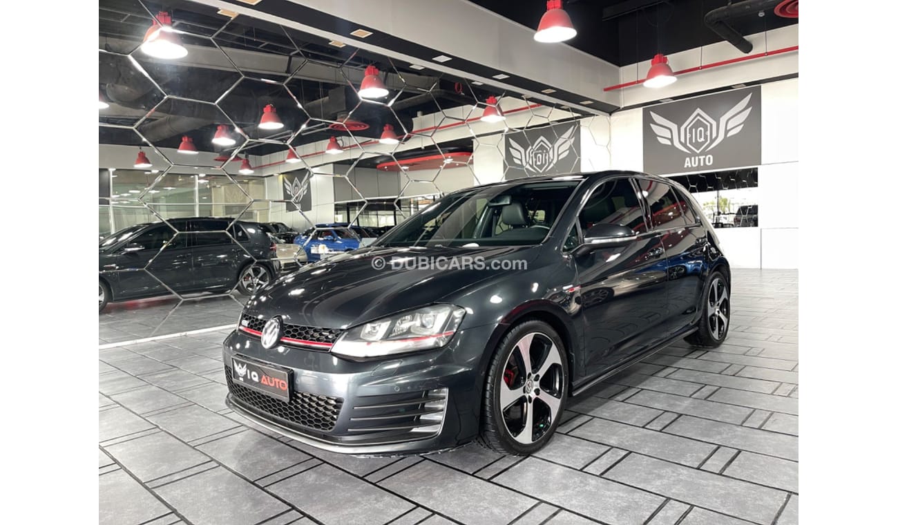 Used Volkswagen Golf 2015 for sale in Dubai - 519252