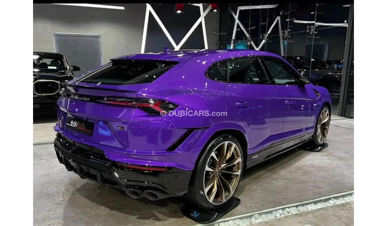 Lamborghini Urus 4.0L TWIN-TURBO V8 2023