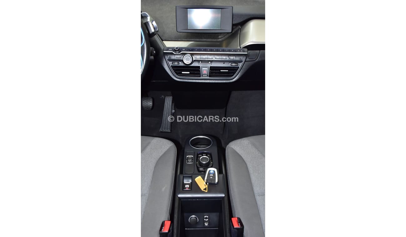 بي أم دبليو i3 EXCELLENT DEAL for our BMW i3 eDrive ( 2019 Model ) in White & Black Color GCC Specs