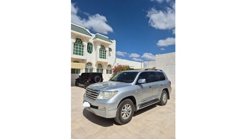 Toyota Land Cruiser TOYOTA LAND CRUISER GXR V6 2011 PERFECT CONDITION NO ACCIDENT