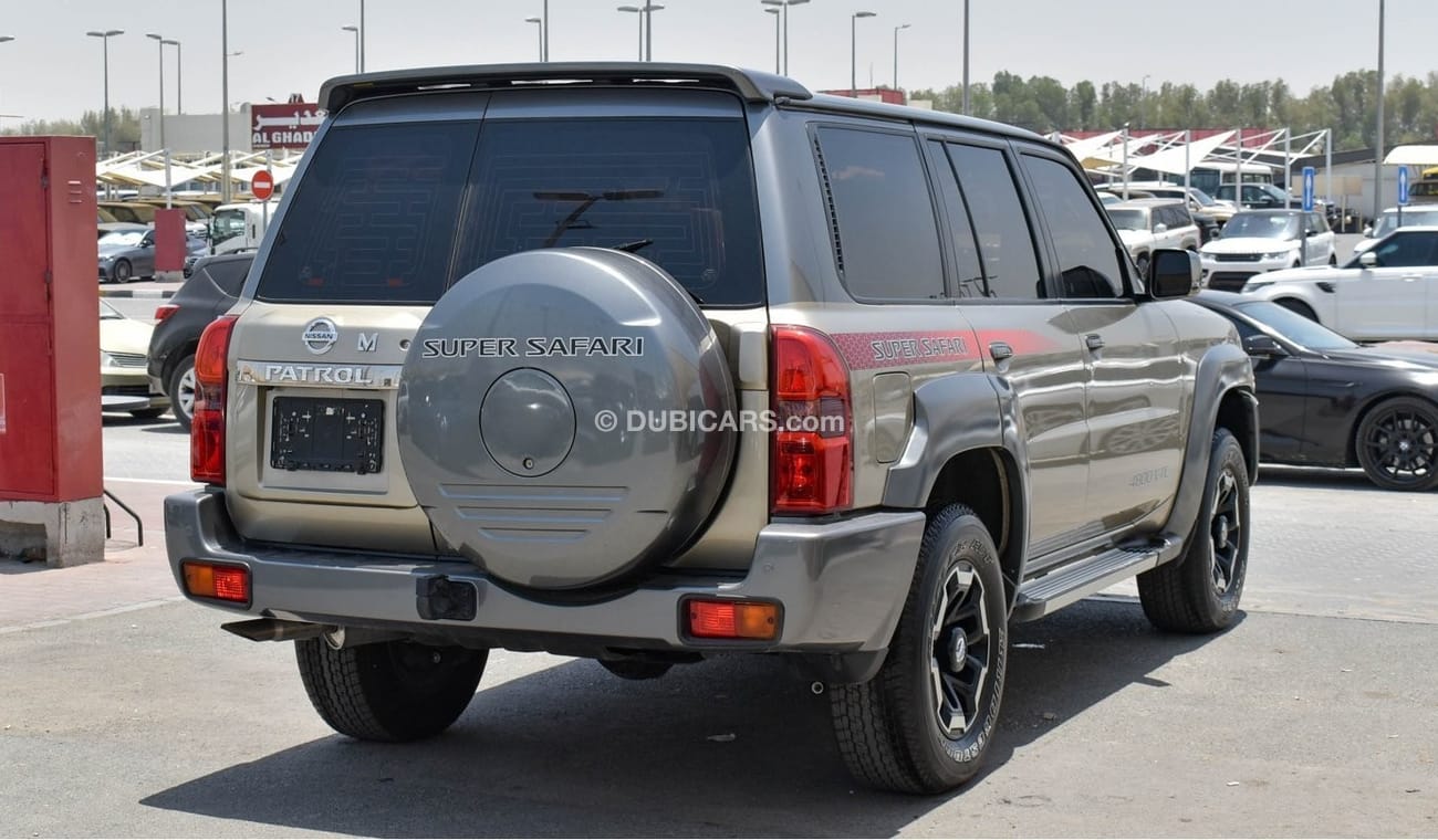 Nissan Patrol Super Safari