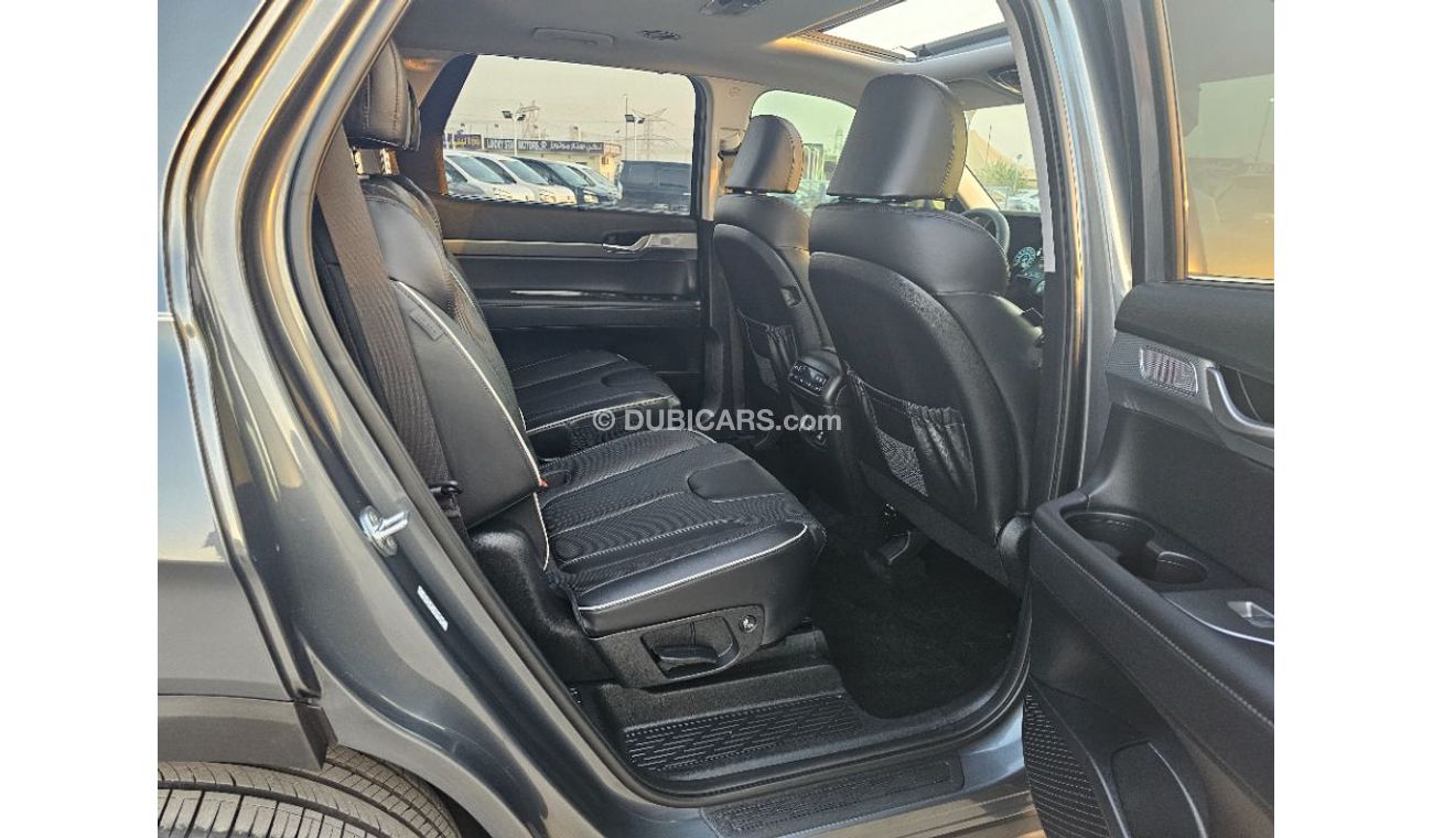 Hyundai Palisade 2023 Model full option sunroof and 360 camera