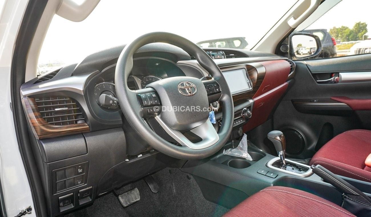 Toyota Hilux SR5. 2.7L 4WD. A/T