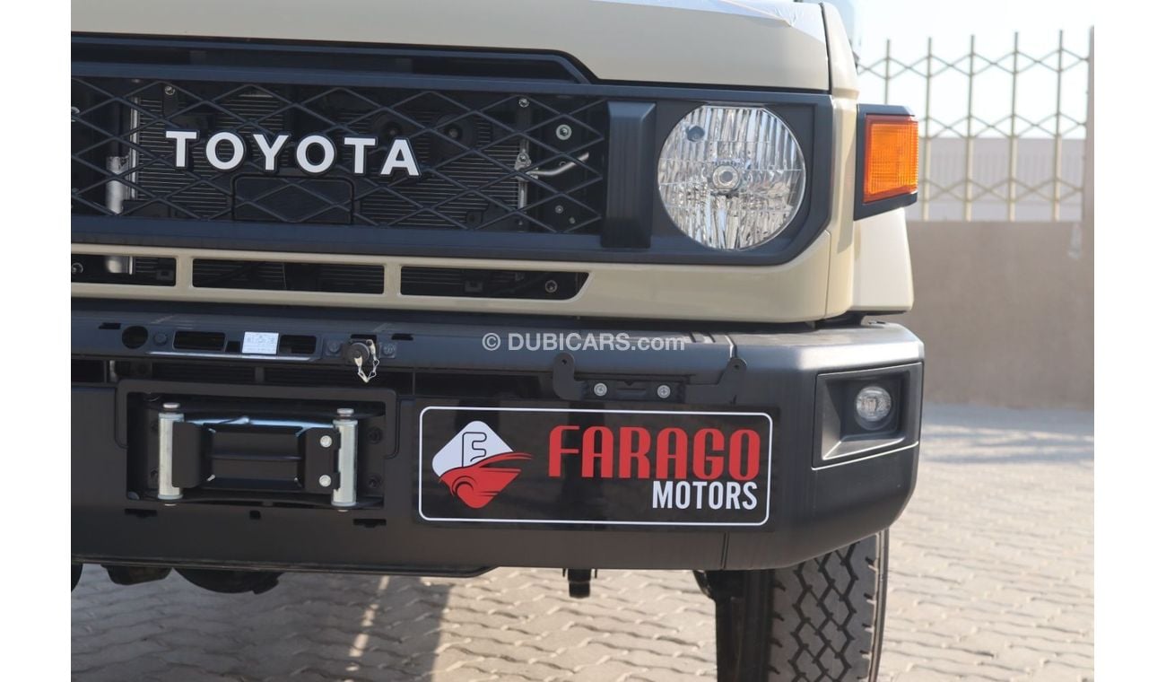 Toyota Land Cruiser 2024 LAND CRUISER GRJ79 4.0 V6 S-CAB AUTOMATIC DIFF LOCK **EXPORT ONLY**التصدير فقط خارج الخليج**