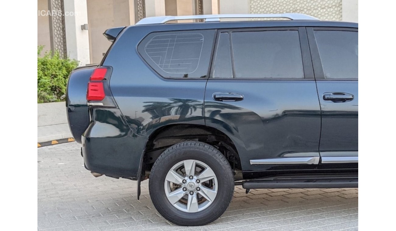 Toyota Prado 2019 V6 GCC Very clean title in Excellent condition