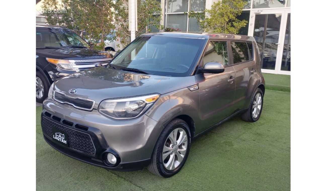 Kia Soul 2016 model, American specifications, 2000 cc, cruise control, alloy wheels and sensors in excellent