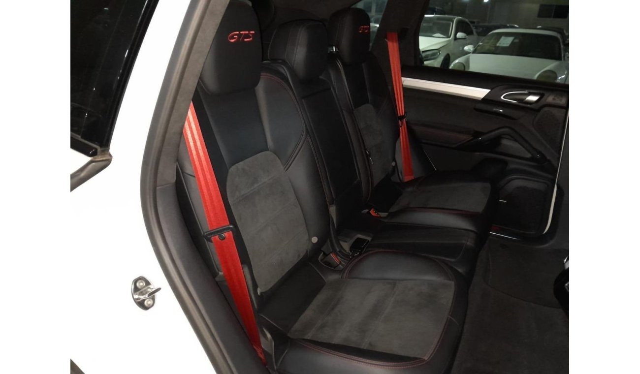 بورش كايان PORSCHE CAYENNE GTS 4.8L 2014, WITH PANORAMIC ROOF, PADDLE SHIFTER, GTS INTERIOR PACKAGE AND MORE..