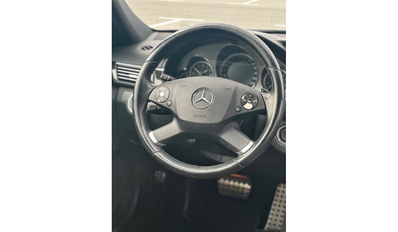 Mercedes-Benz E 250 MODEL 2010 GCC CAR PERFECT CONDITION INSIDE AND OUTSIDE FULL OPTION PANORAMIC ROOF LEATHER SEATS