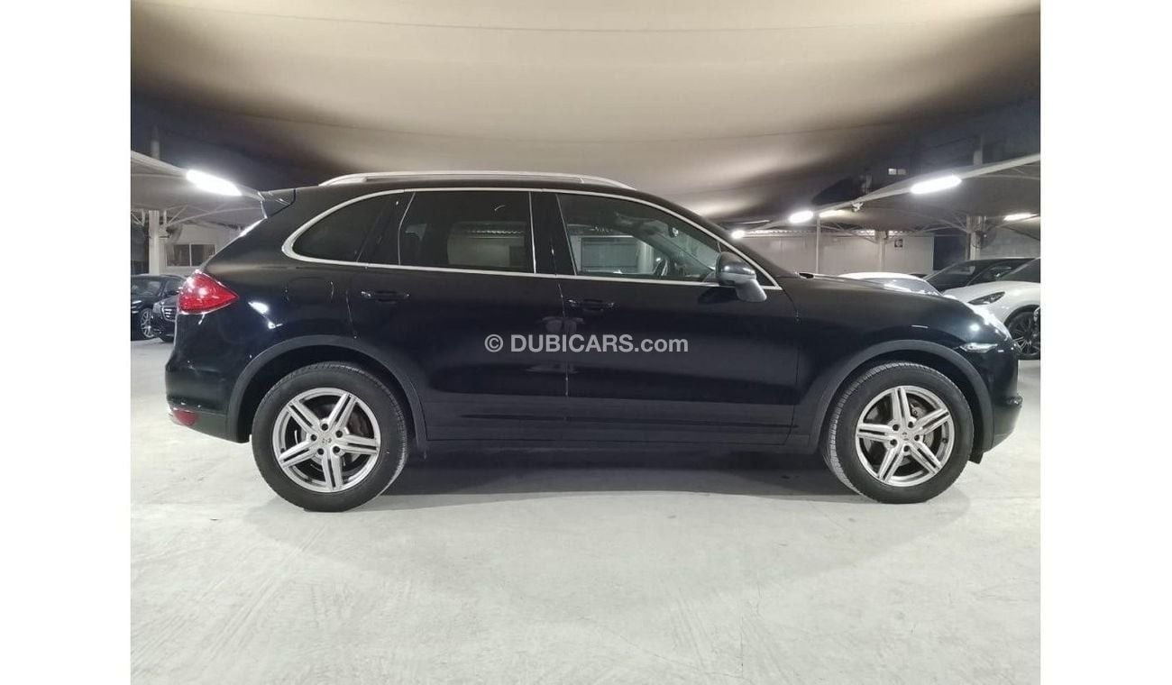 Porsche Cayenne PORSCHE CAYENNE S 4.8L 2011, WITH SUNROOF, LEATHER INTERIOR AND MORE..