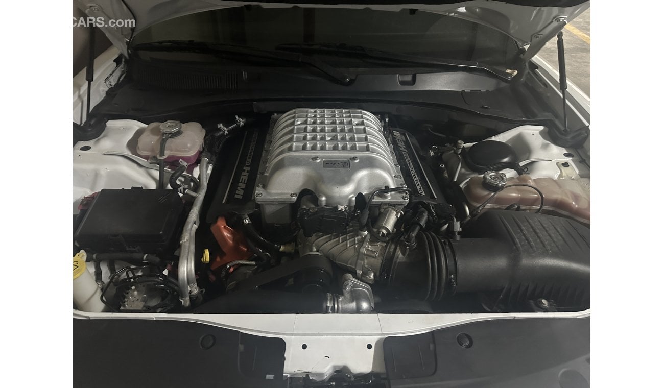 دودج تشارجر SRT 6.2 V8 HELLCAT