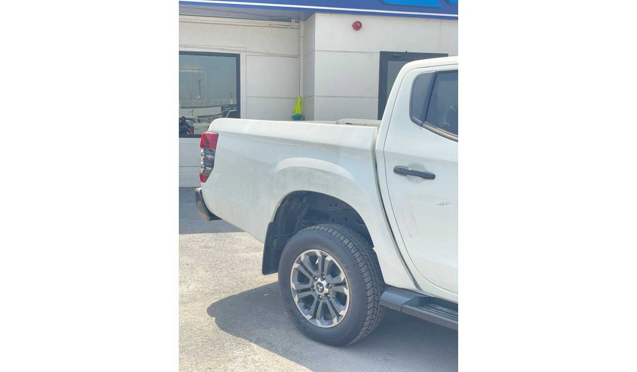 ميتسوبيشي L200 SPORTERO 2.5L DIESEL A/T FULL OPTION DOUBLE CABIN PICKUP