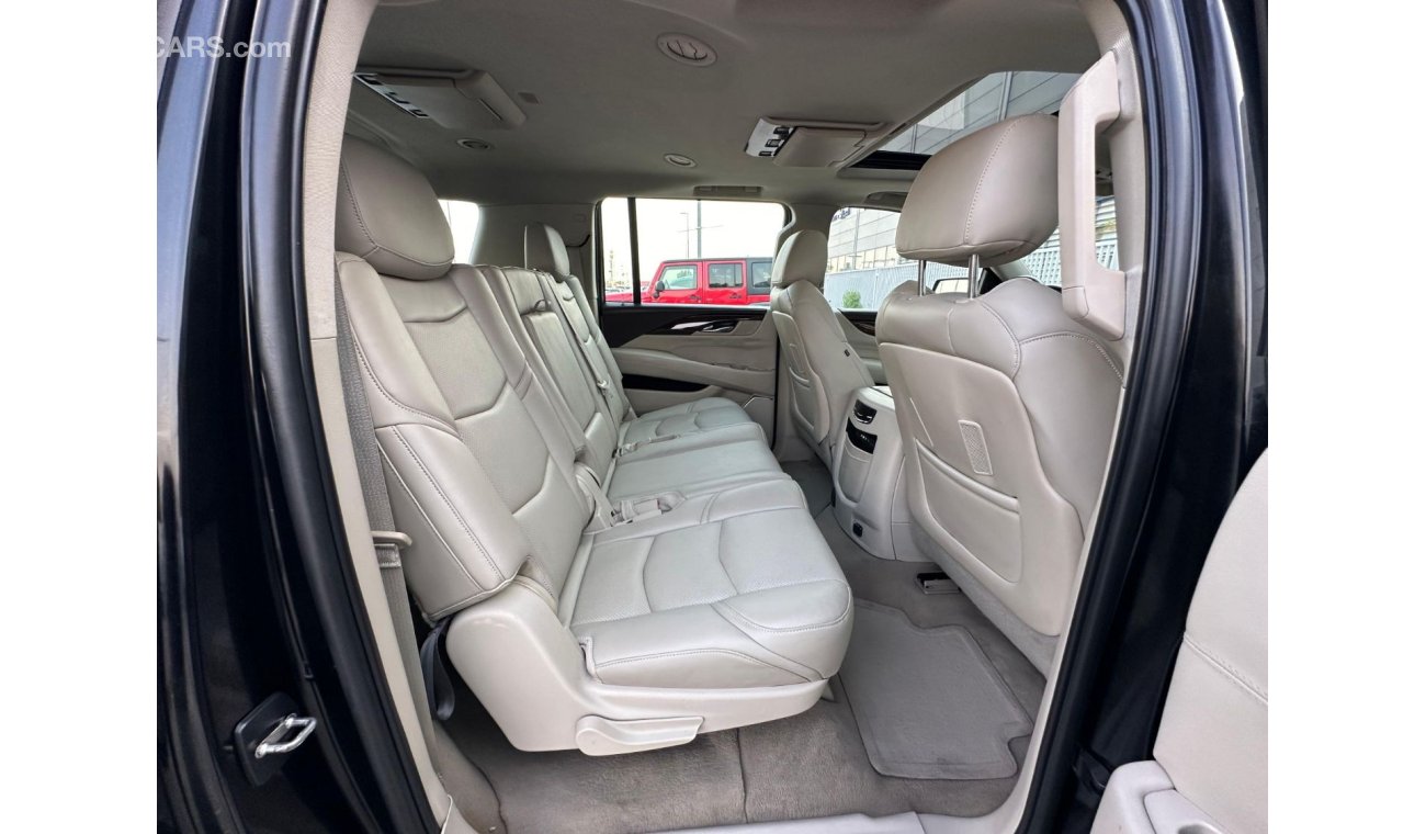 Cadillac Escalade ESCALADE ESV PLATINUM 2015 GCC FULL OPITION // PERFECT CONDITION