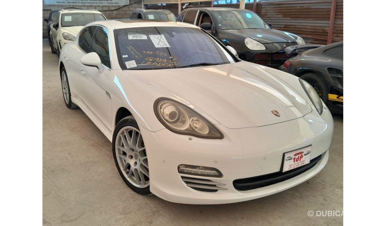 بورش باناميرا ٤ أس PORSCHE PANAMERA 4S 4.8L 2010, SPORTS CHRONO PACKAGE, SPECIAL BLUE INTERIOR, AND MORE..