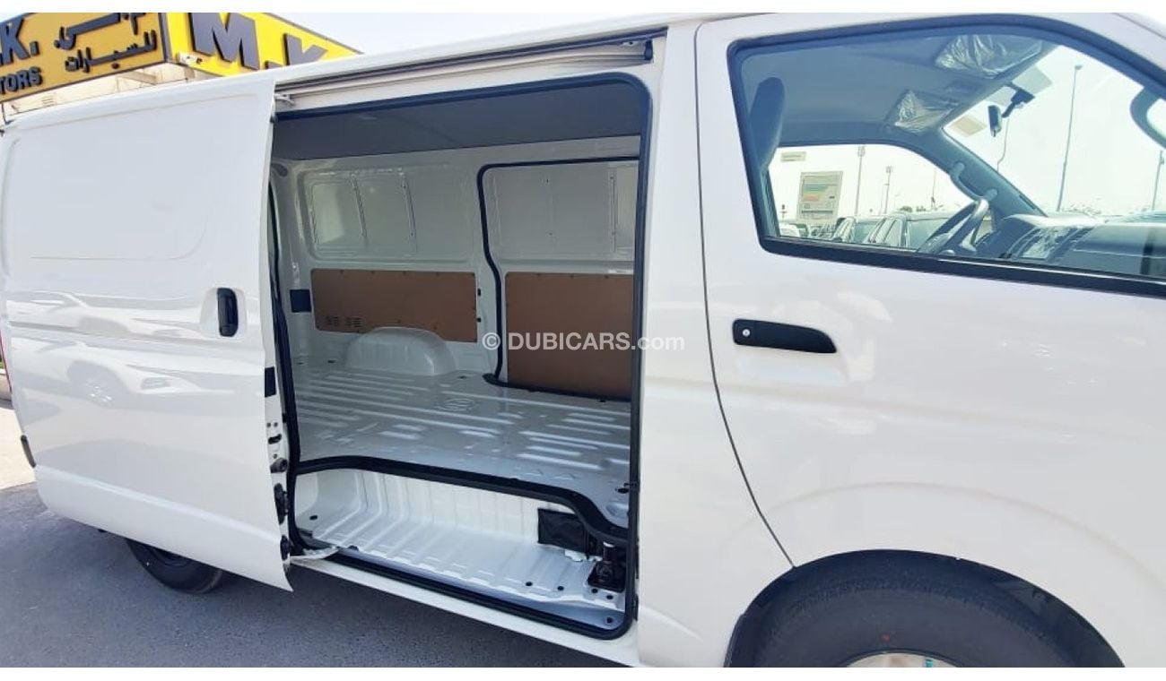 تويوتا هاياس TOYOTA HIACE CARGO VAN