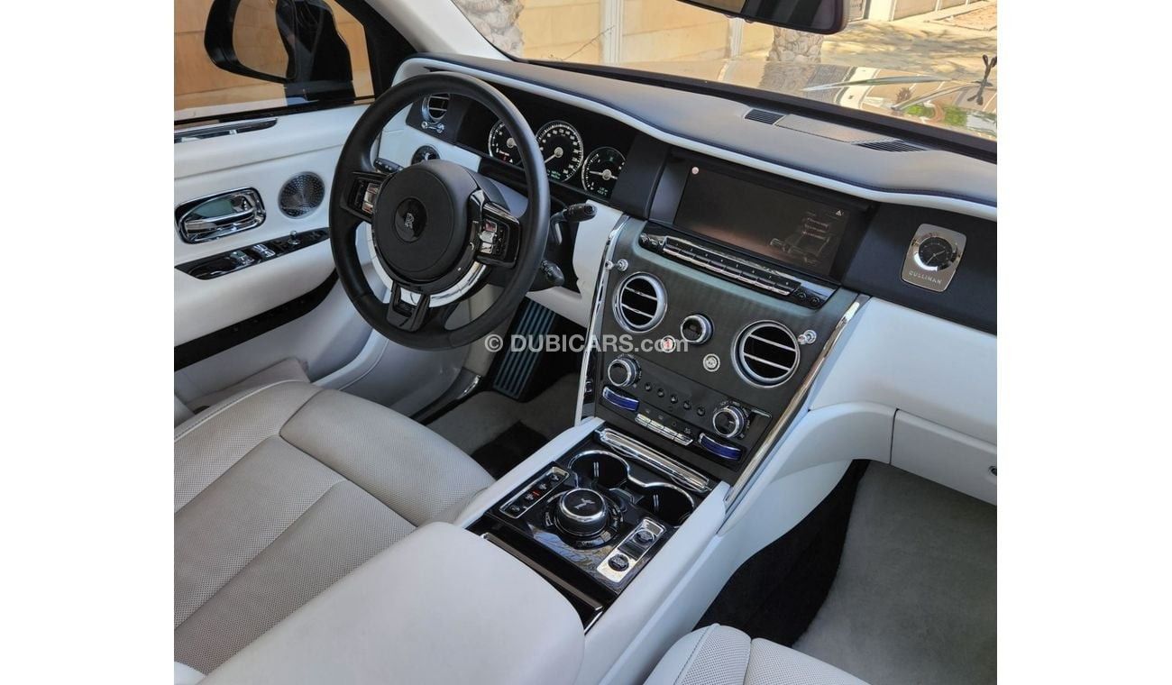 رولز رويس كولينان 2019 Rolls-Royce Cullinan Std, 5dr SUV, 6.7L 12cyl Petrol, Automatic, All Wheels Drive